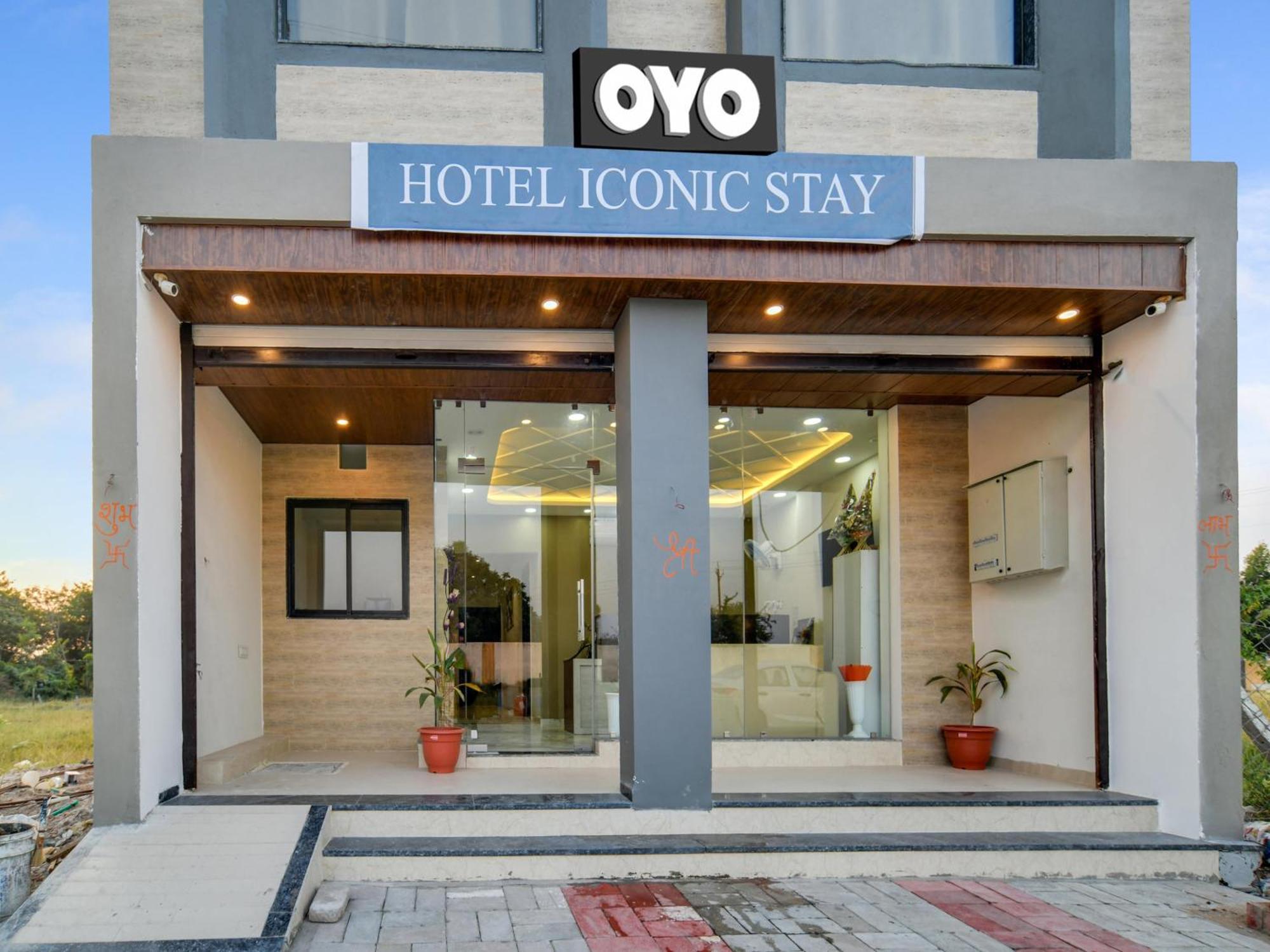 Super Collection O Iconic Hotel 4*